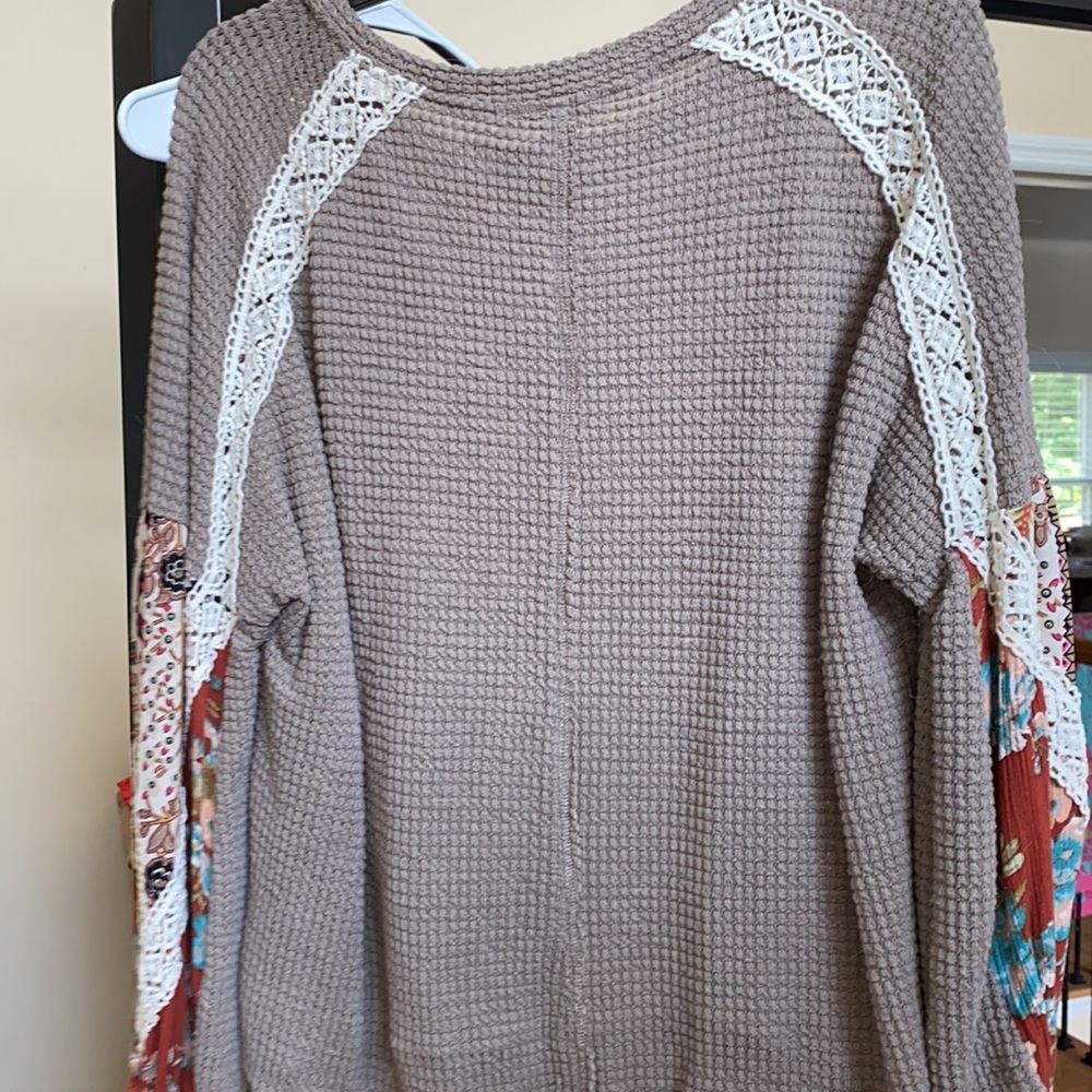 Entro Fall Print Long Sleeve Top Size Medium Purchased at Palmetto Moon - Picture 7 of 10